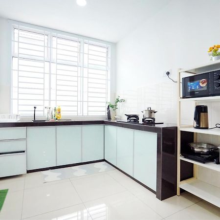 Desaru Ktv Mickey Theme By Joyfully 29M6 Villa Bandar Penawar Exterior photo